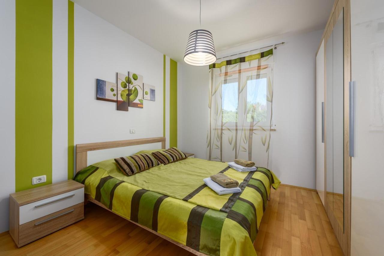 Flora House With Apartment ザンブラティヤ エクステリア 写真